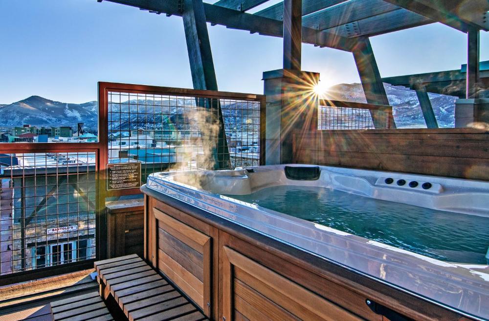Suite with Hot Tub interior